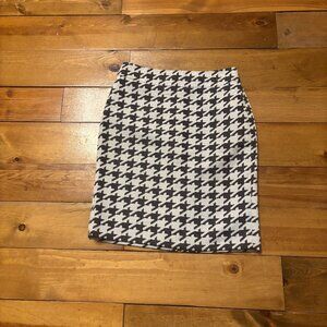 Banana Republic Houndstooth Skirt